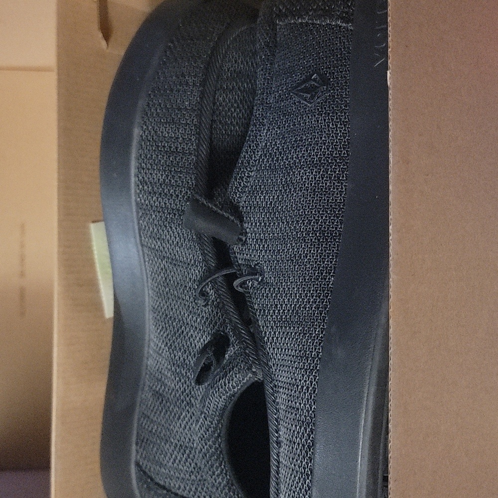 Volcom work steel toe shoes